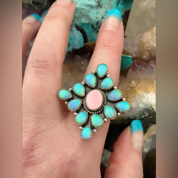 Pink queen conch aurora opal sterlin silver adjustable statement ring - Picture 8 of 12